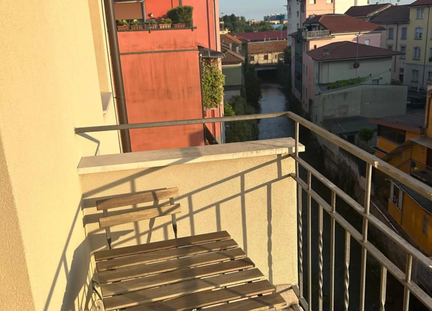 Bed and Breakfast Bed Station -Self Check In- Бергамо Отель типа 
